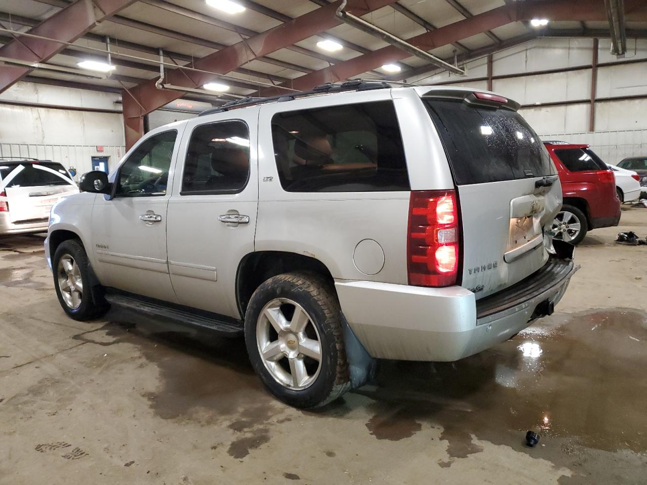 2010 Chevrolet Tahoe VIN 1GNUKCE0XAR110046 Copart auction photo, rear end / side damage thumbnail 2