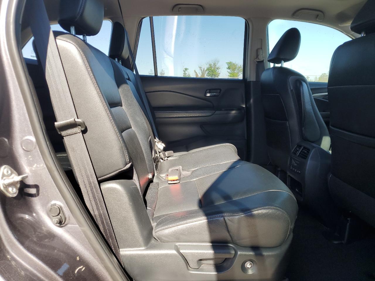 2018 Honda Pilot VIN 5FNYF5H62JB012306 Copart auction photo, front end / side damage thumbnail 11