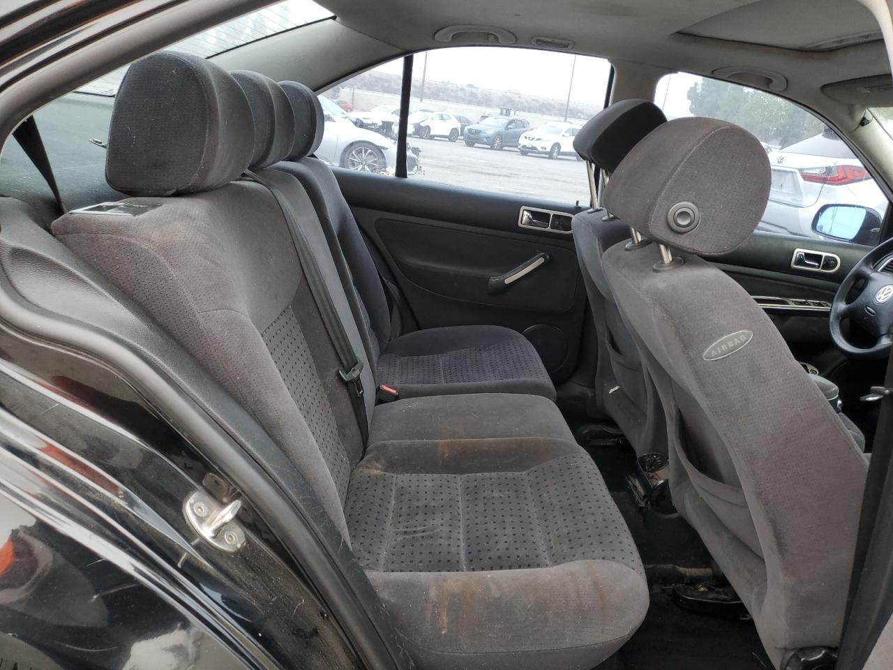 2000 Volkswagen Jetta VIN 3VWSA29M9YM123700 Copart auction photo, minor dent/scratches damage thumbnail 11