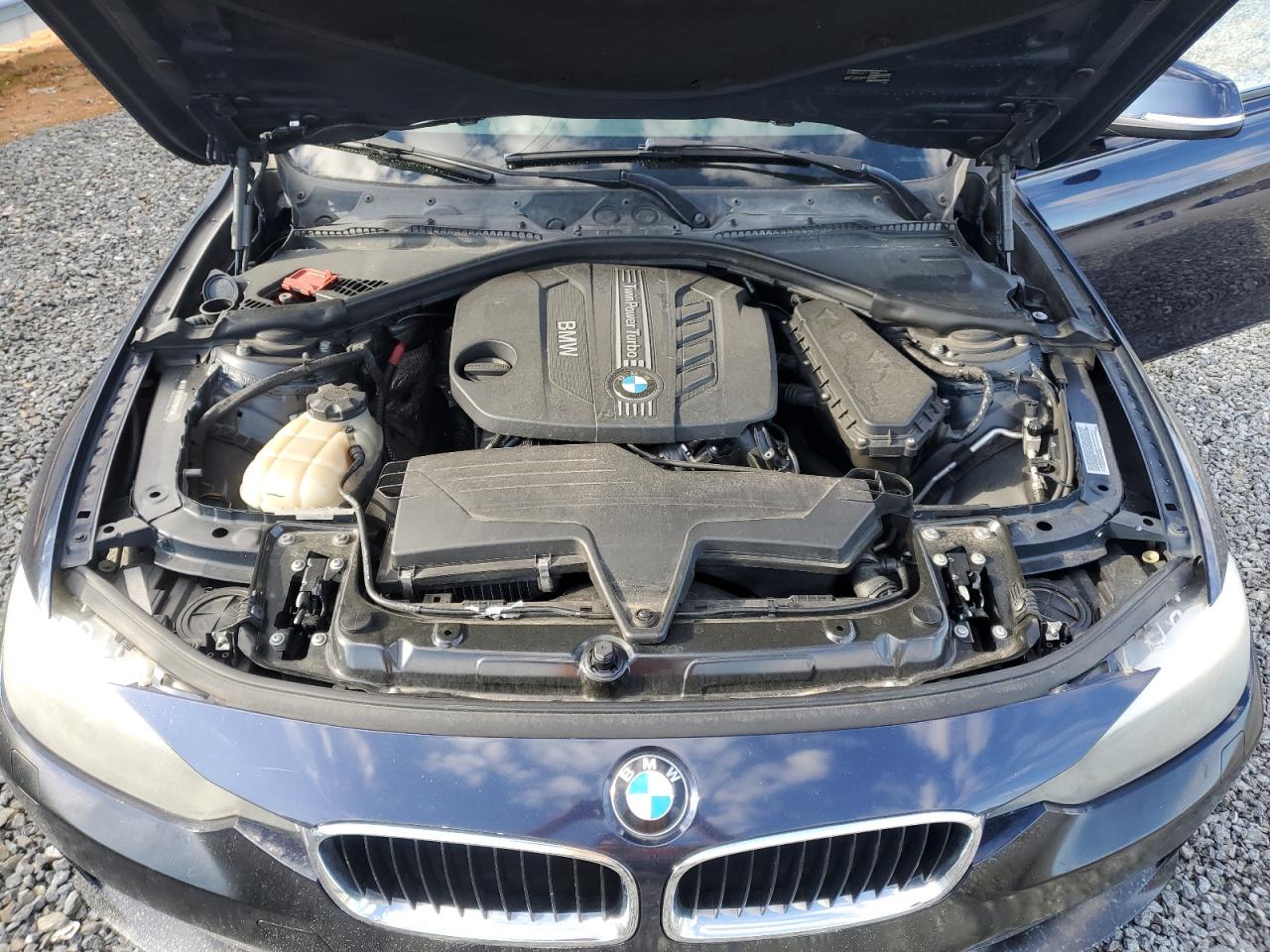 2014 BMW 3er VIN WBA3D5C57EKX98110 Copart auction photo, minor dent/scratches damage thumbnail 11