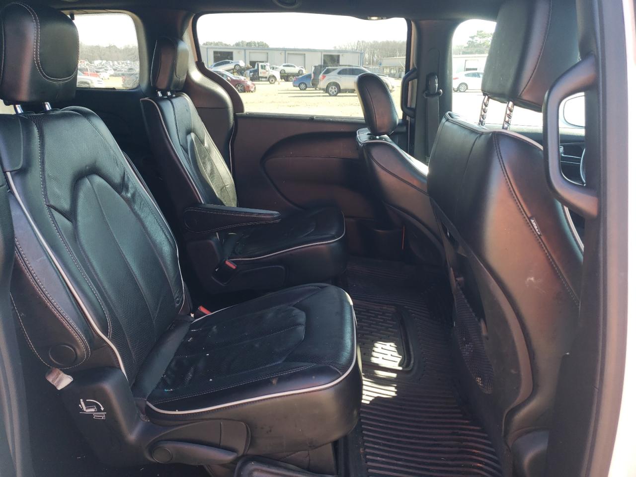 2020 Chrysler Pacifica VIN 2C4RC1GGXLR173199 Copart auction photo, rear end / side damage thumbnail 11