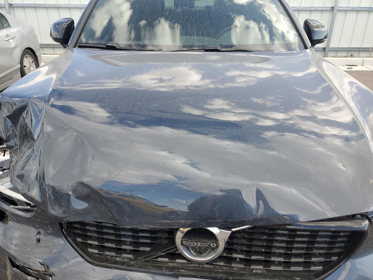 2022 Volvo XC40 VIN YV4162UM2N2657645 Copart auction photo, front end damage thumbnail 11