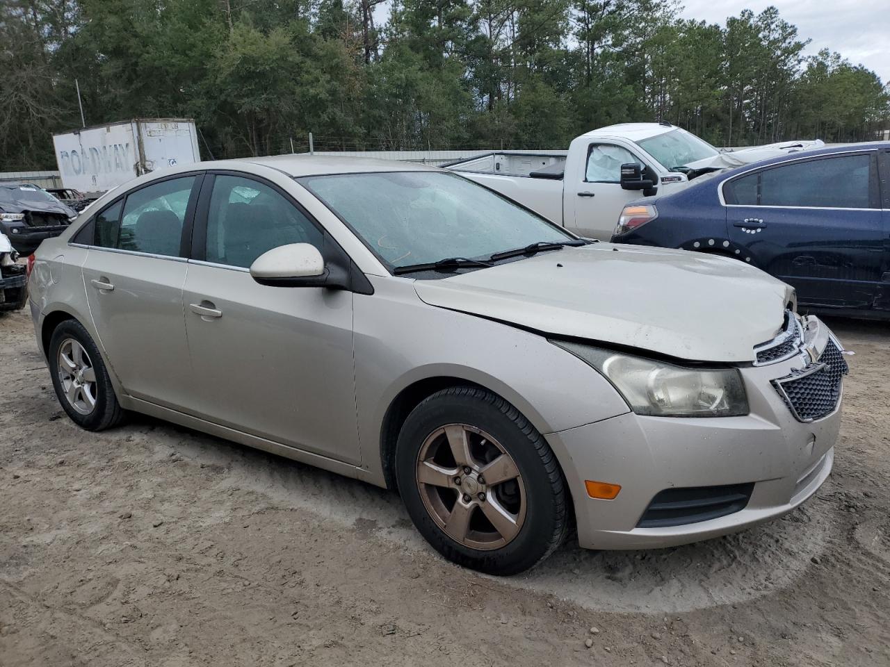2014 Chevrolet Cruze VIN 1G1PC5SB2E7243575 Copart auction photo, front end damage thumbnail 4