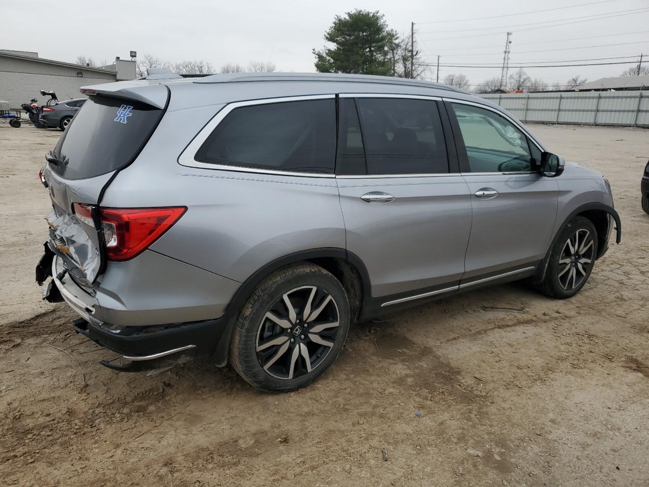 2021 Honda Pilot VIN 5FNYF6H63MB046605 Copart auction photo, rear end / front end damage thumbnail 3