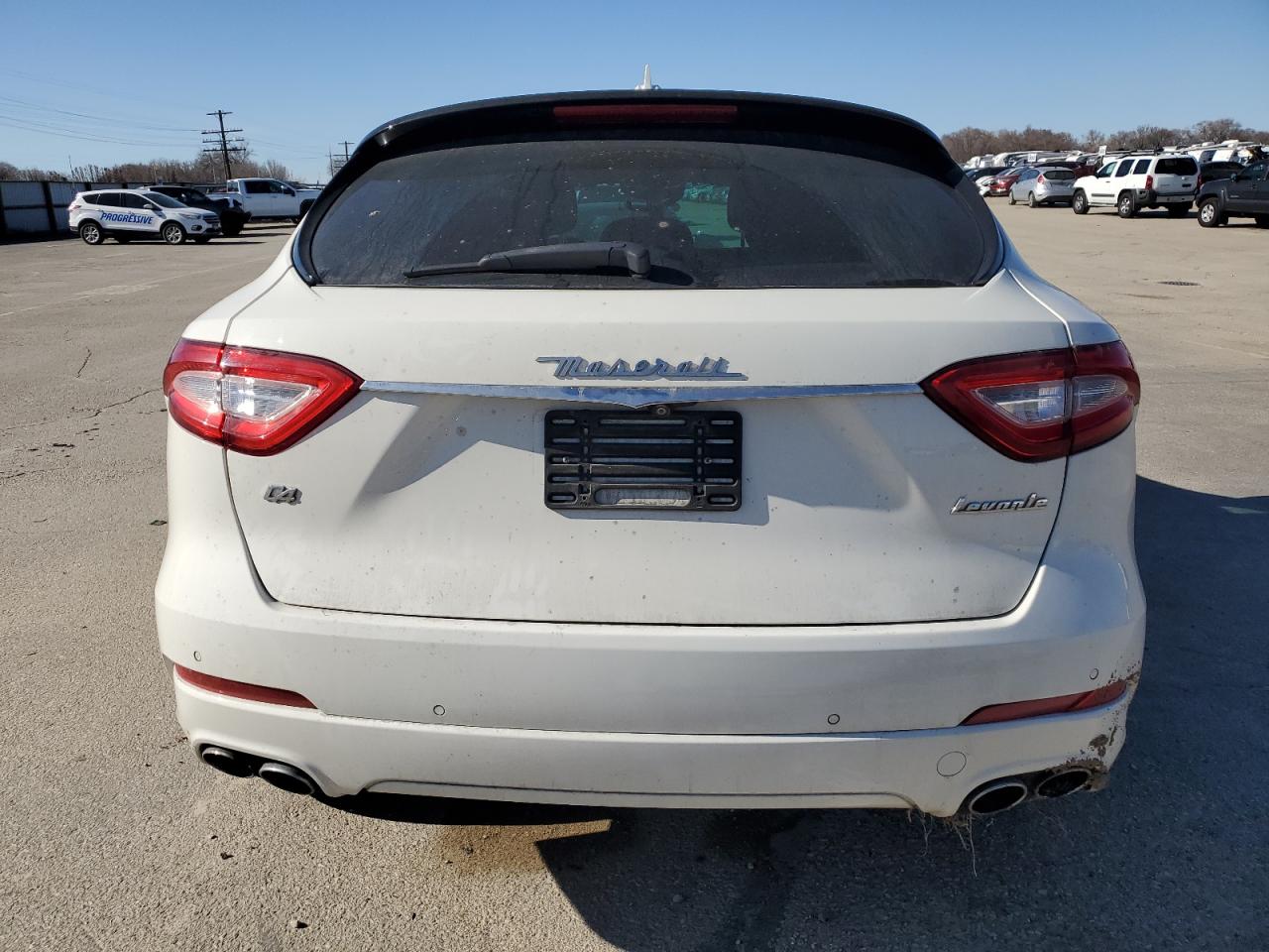 2017 Maserati Levante VIN ZN661XUAXHX256585 Copart auction photo, undercarriage / mechanical damage thumbnail 6