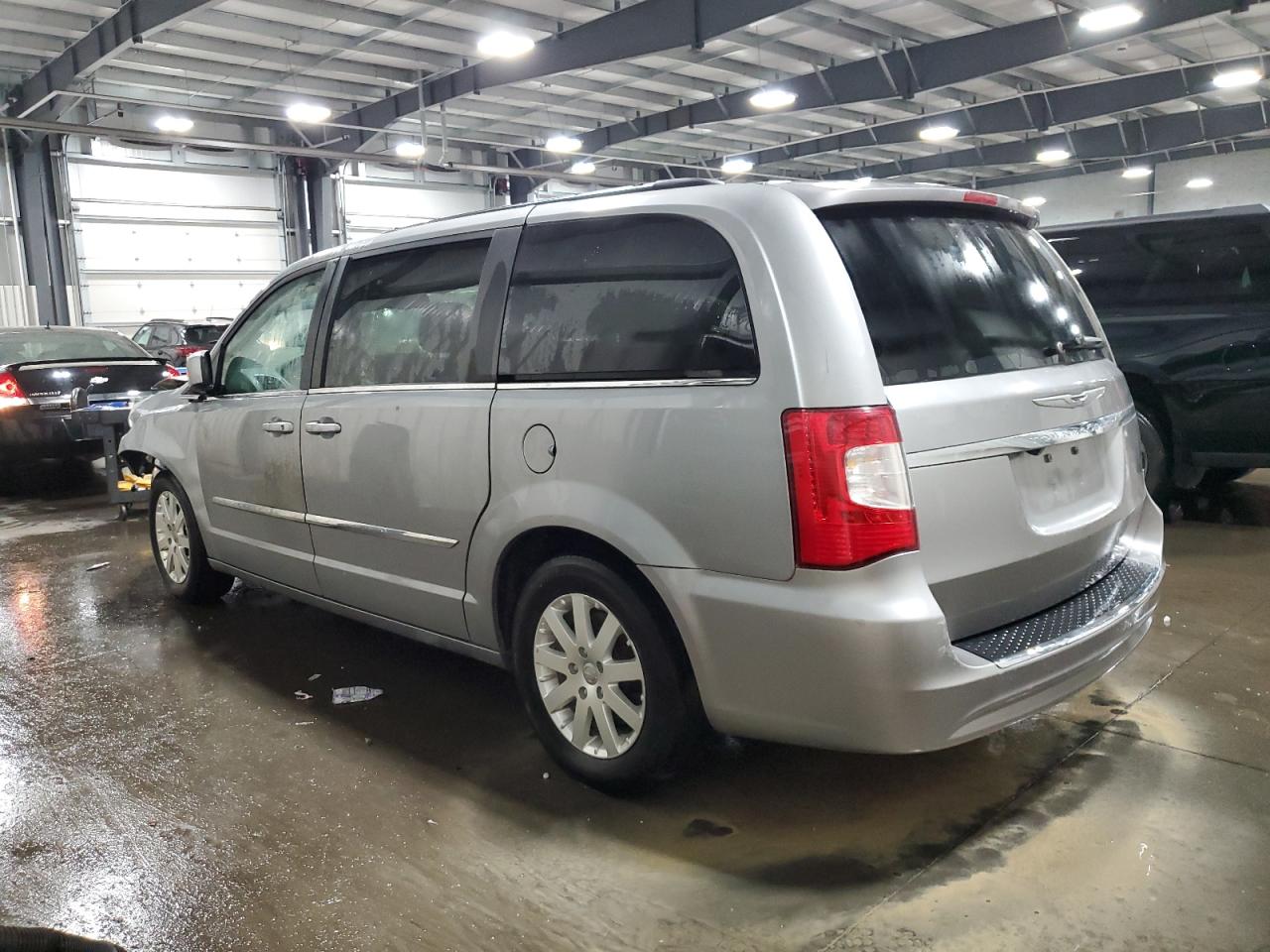 2015 Chrysler Town & Country VIN 2C4RC1BG4FR554316 Copart auction photo, front end damage thumbnail 2