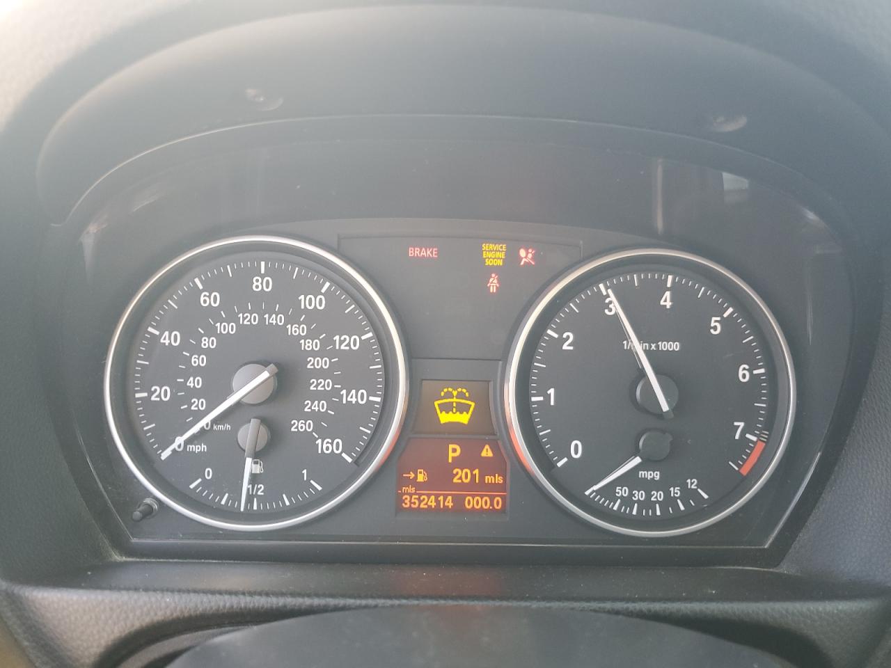 2008 BMW 3er VIN WBAVC53518FZ82919 Copart auction photo, mechanical / front end damage thumbnail 9