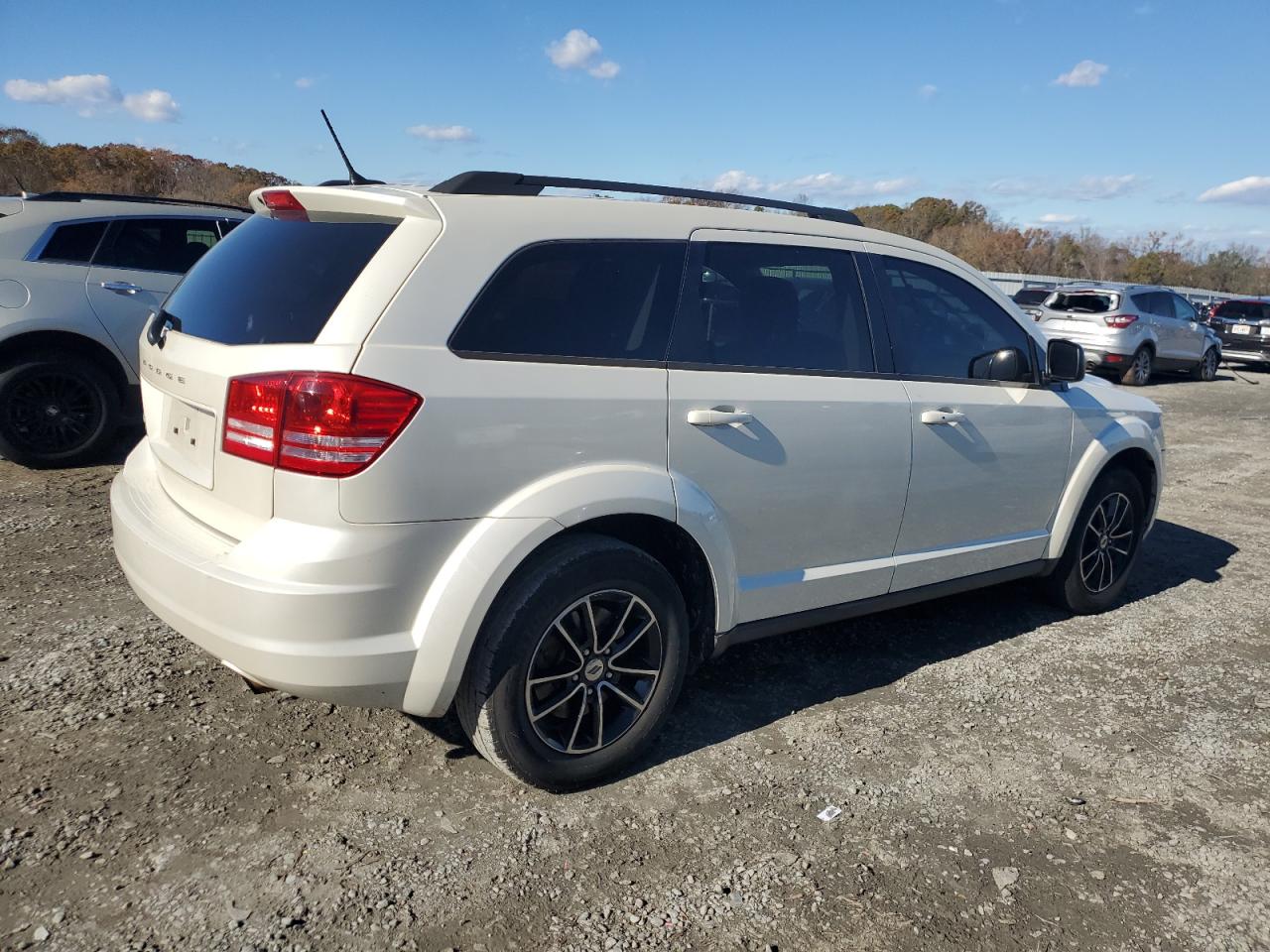 2018 Dodge Journey VIN 3C4PDCAB0JT275005 Copart auction photo, front end / minor dent/scratches damage thumbnail 3