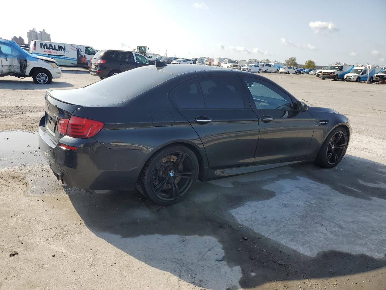 2013 BMW M5 VIN WBSFV9C58DC772881 Copart auction photo, burn - interior damage thumbnail 3