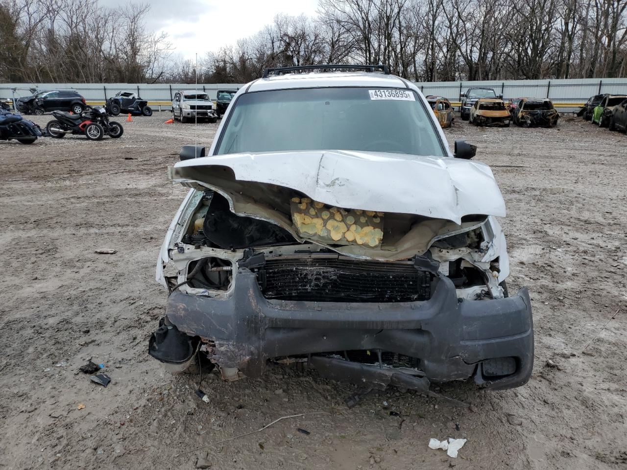 2004 Ford Escape VIN 1FMYU02144DA18217 Copart auction photo, front end / side damage thumbnail 5