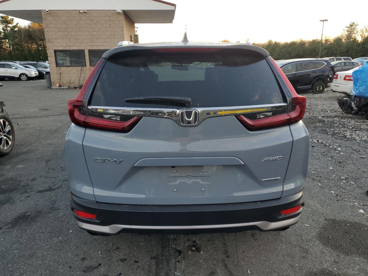 2022 Honda CR-V VIN 2HKRW2H97NH609200 Copart auction photo, front end / minor dent/scratches damage thumbnail 6