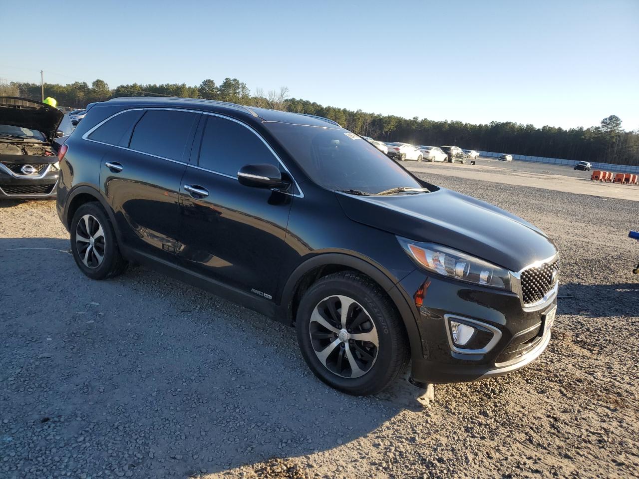 2017 KIA Sorento VIN 5XYPHDA58HG323968 Copart auction photo, rear end damage thumbnail 4