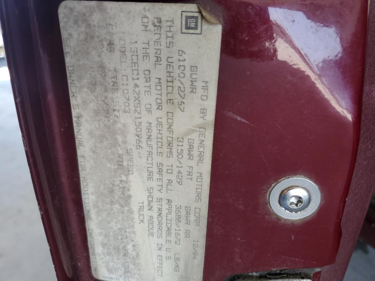 1995 Chevrolet GMT-400 VIN 1GCEC14ZXSZ150966 Copart auction photo, front end / side damage thumbnail 12