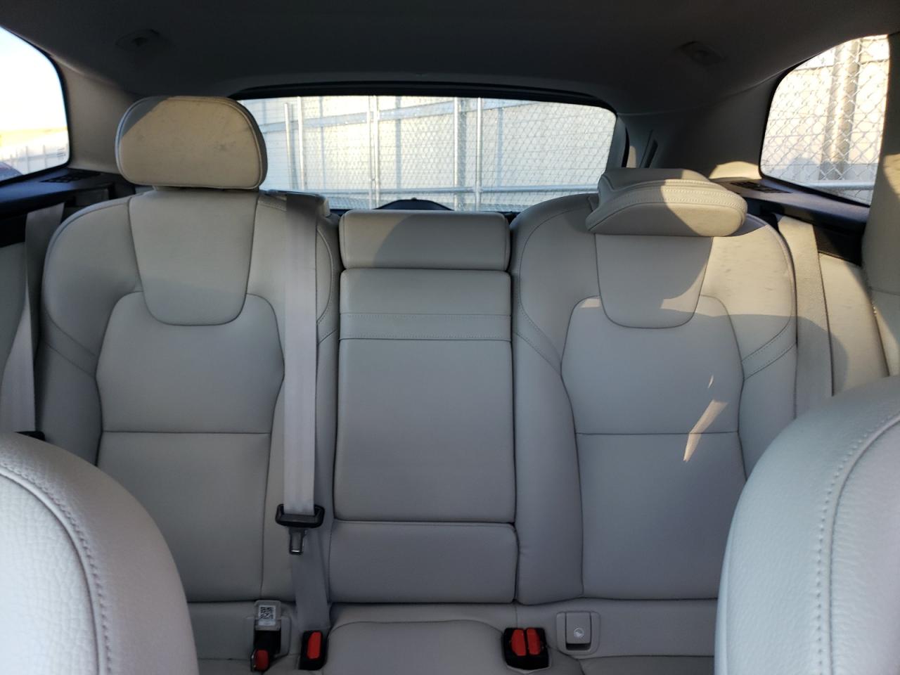 2021 Volvo XC60 VIN YV4A22RK4M1685809 Copart auction photo, vandalism / front end damage thumbnail 10