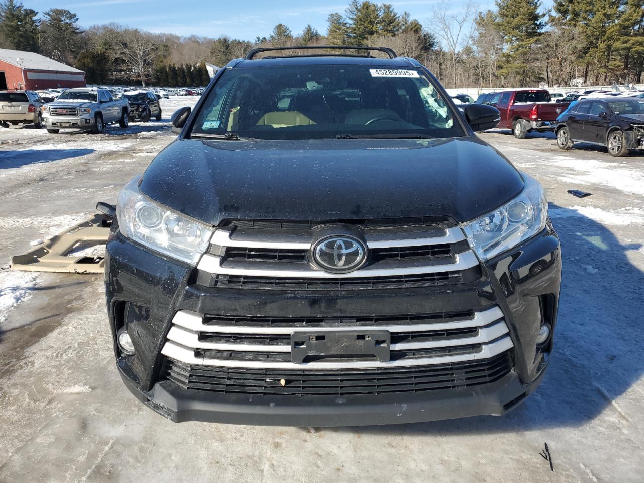 2017 Toyota Highlander VIN 5TDJZRFH3HS368810 Copart auction photo, water/flood damage thumbnail 5