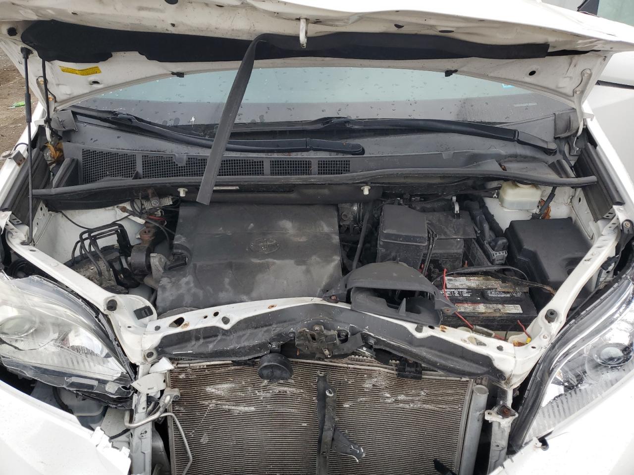 2016 Toyota Sienna VIN 5TDKK3DC2GS733778 Copart auction photo, front end damage thumbnail 12