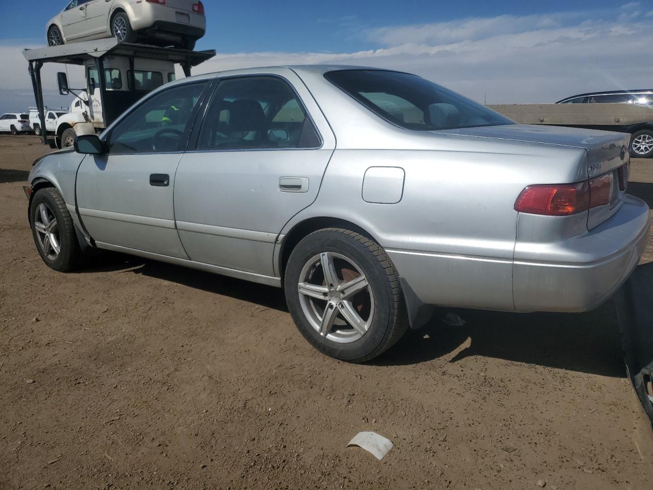 2001 Toyota Camry VIN 4T1BG22K01U026621 Copart auction photo, front end damage thumbnail 2