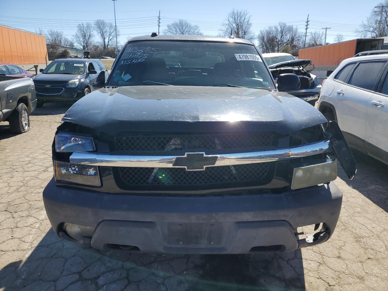 2004 Chevrolet Avalanche VIN 3GNEK12T04G269749 Copart auction photo, front end / side damage thumbnail 5