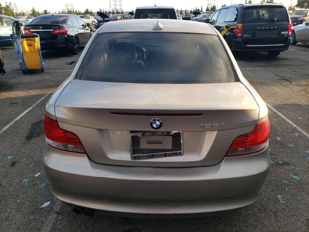 2009 BMW 1er VIN WBAUP93599VF49074 Copart auction photo, undercarriage / side damage thumbnail 6