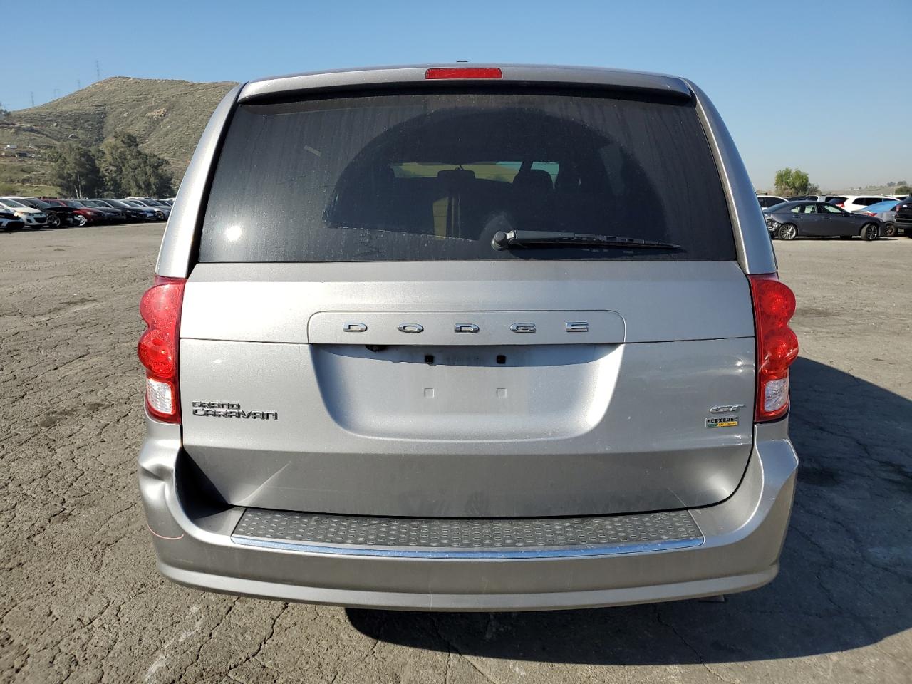 2018 Dodge Caravan VIN 2C4RDGEG0JR221275 Copart auction photo, front end / side damage thumbnail 6
