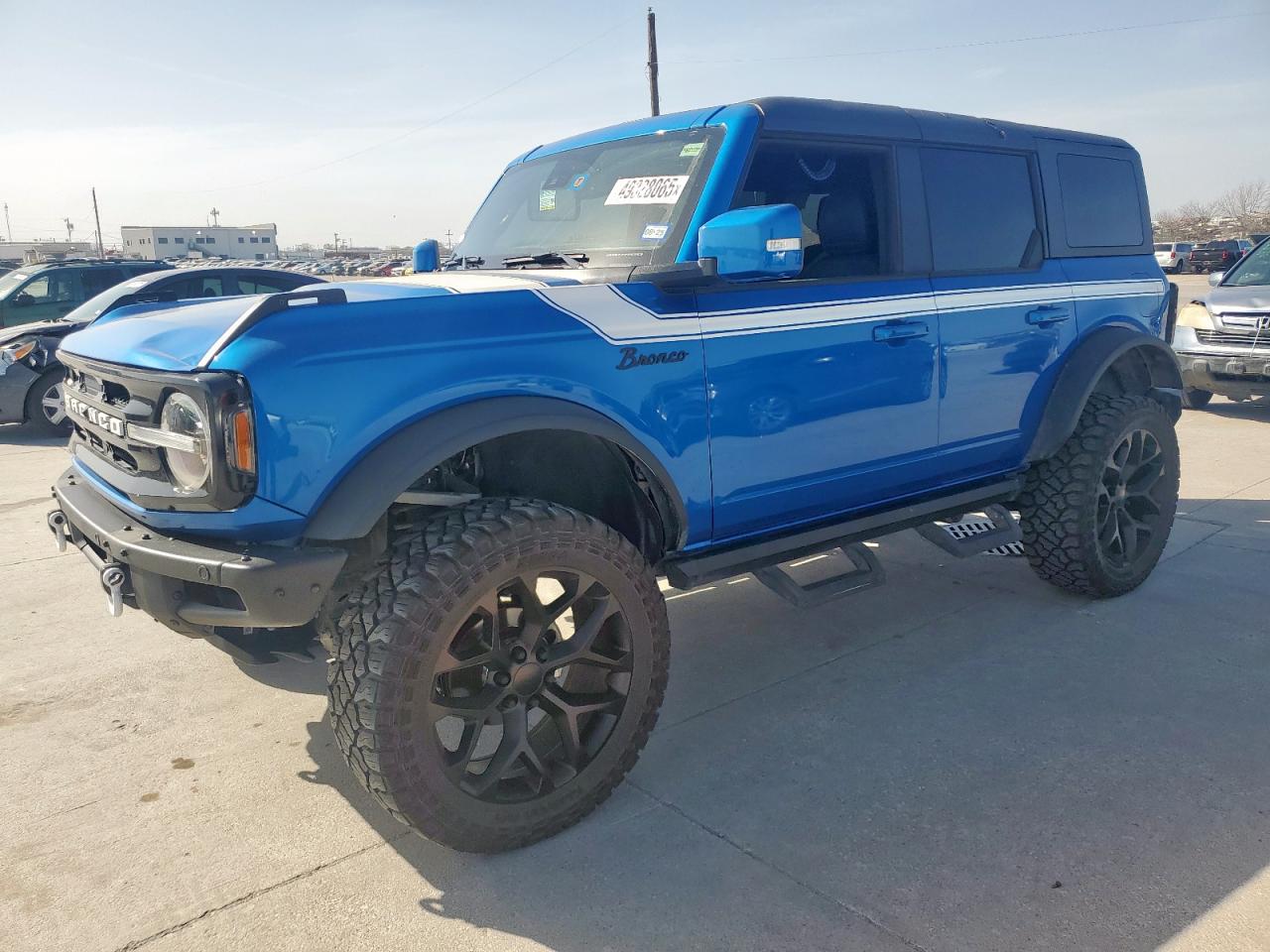 2022 Ford Bronco VIN 1FMEE5DP8NLB44859 - Copart auction photo