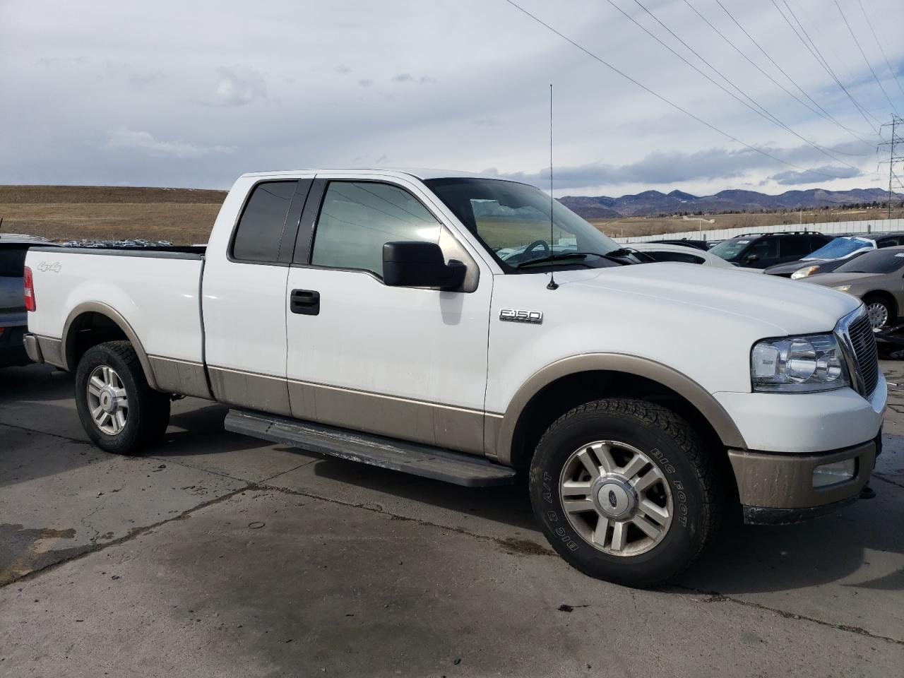 2004 Ford F-150 VIN 1FTPX14534NC45552 Copart auction photo, front end / side damage thumbnail 4