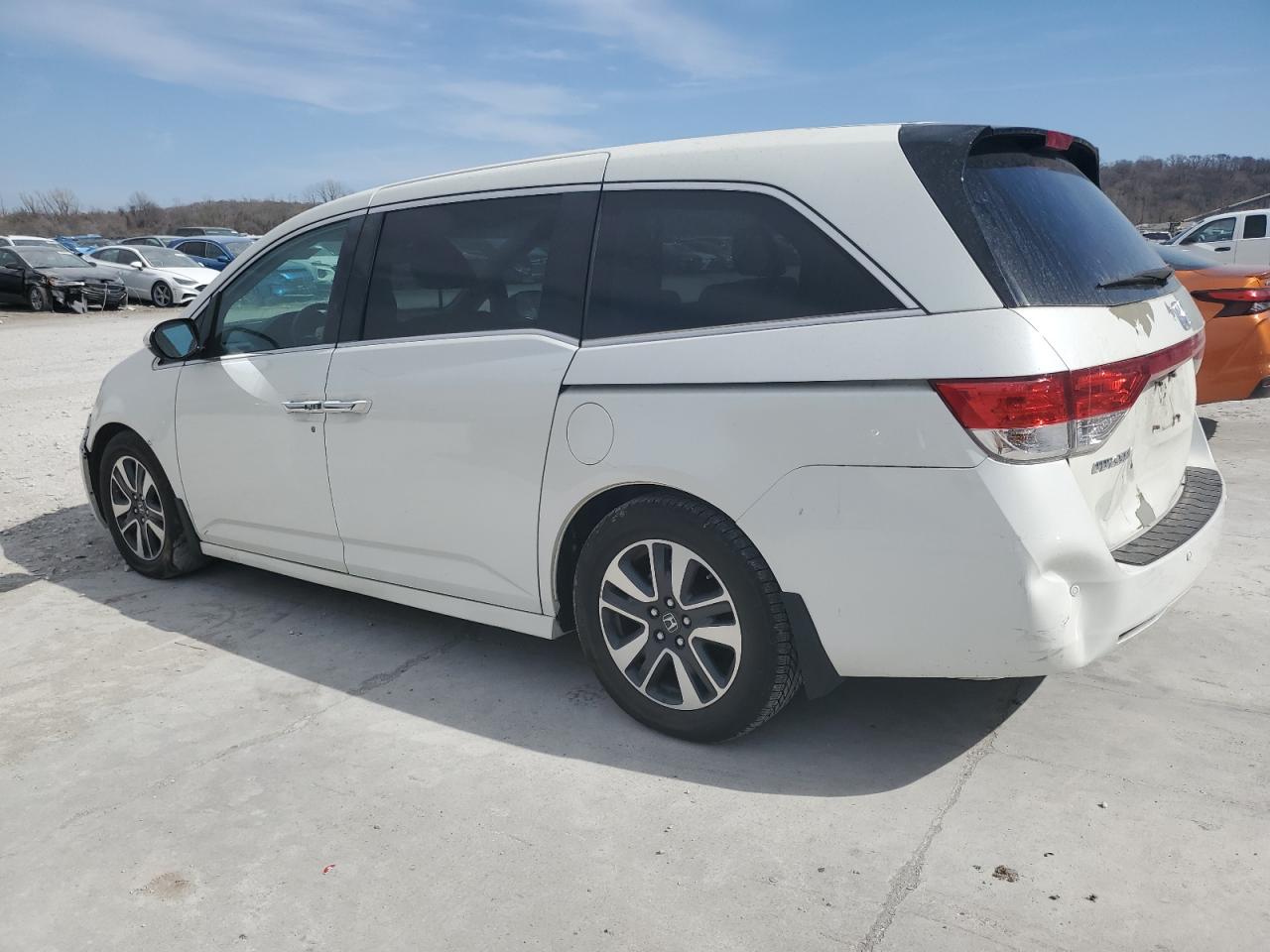 2014 Honda Odyssey VIN 5FNRL5H97EB083997 Copart auction photo, front end / minor dent/scratches damage thumbnail 2