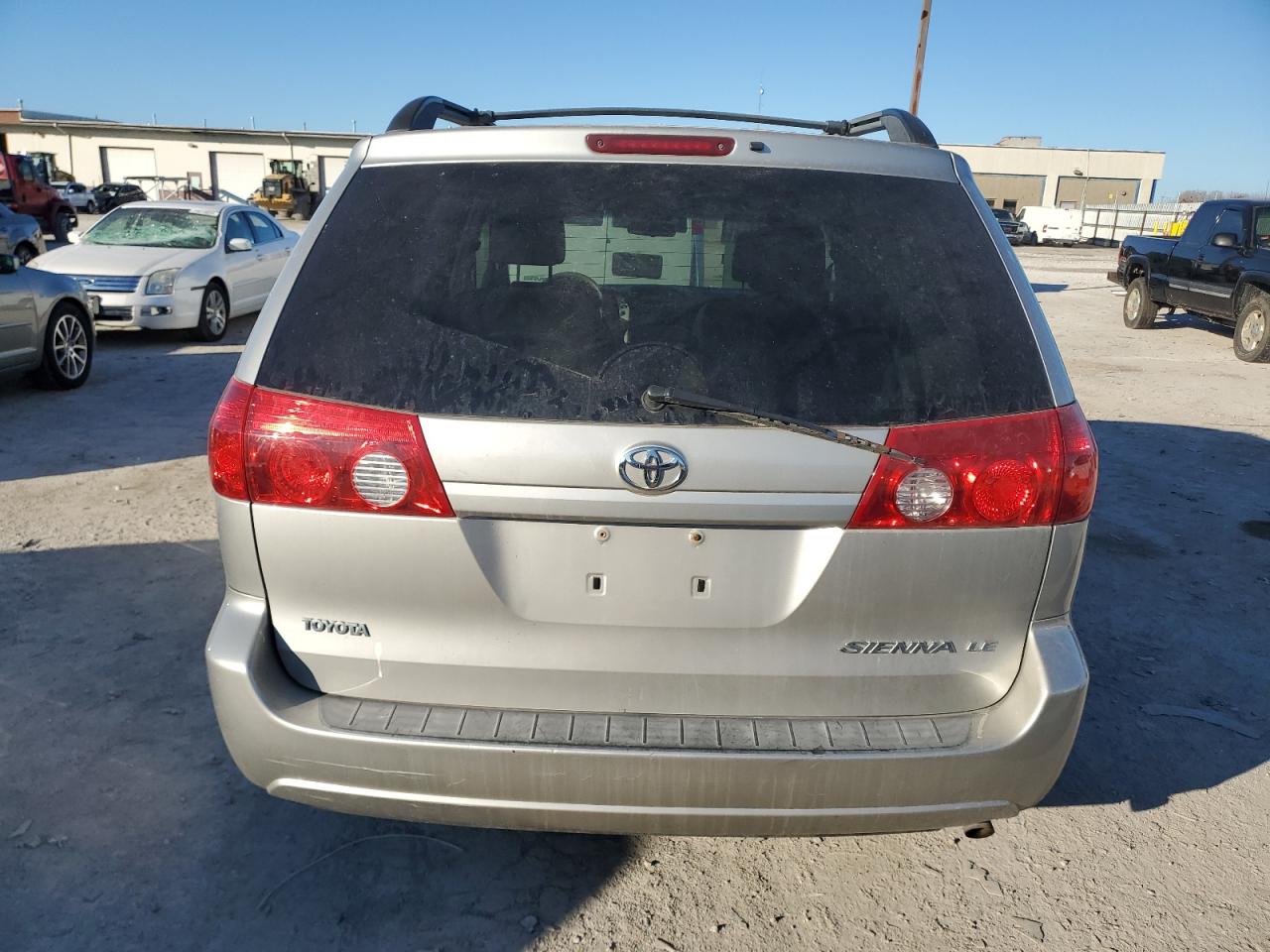 2006 Toyota Sienna VIN 5TDZA23C76S394124 Copart auction photo, side / minor dent/scratches damage thumbnail 6