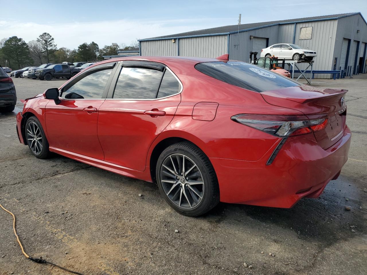 2021 Toyota Camry VIN 4T1G11AK7MU435643 Copart auction photo, front end damage thumbnail 2
