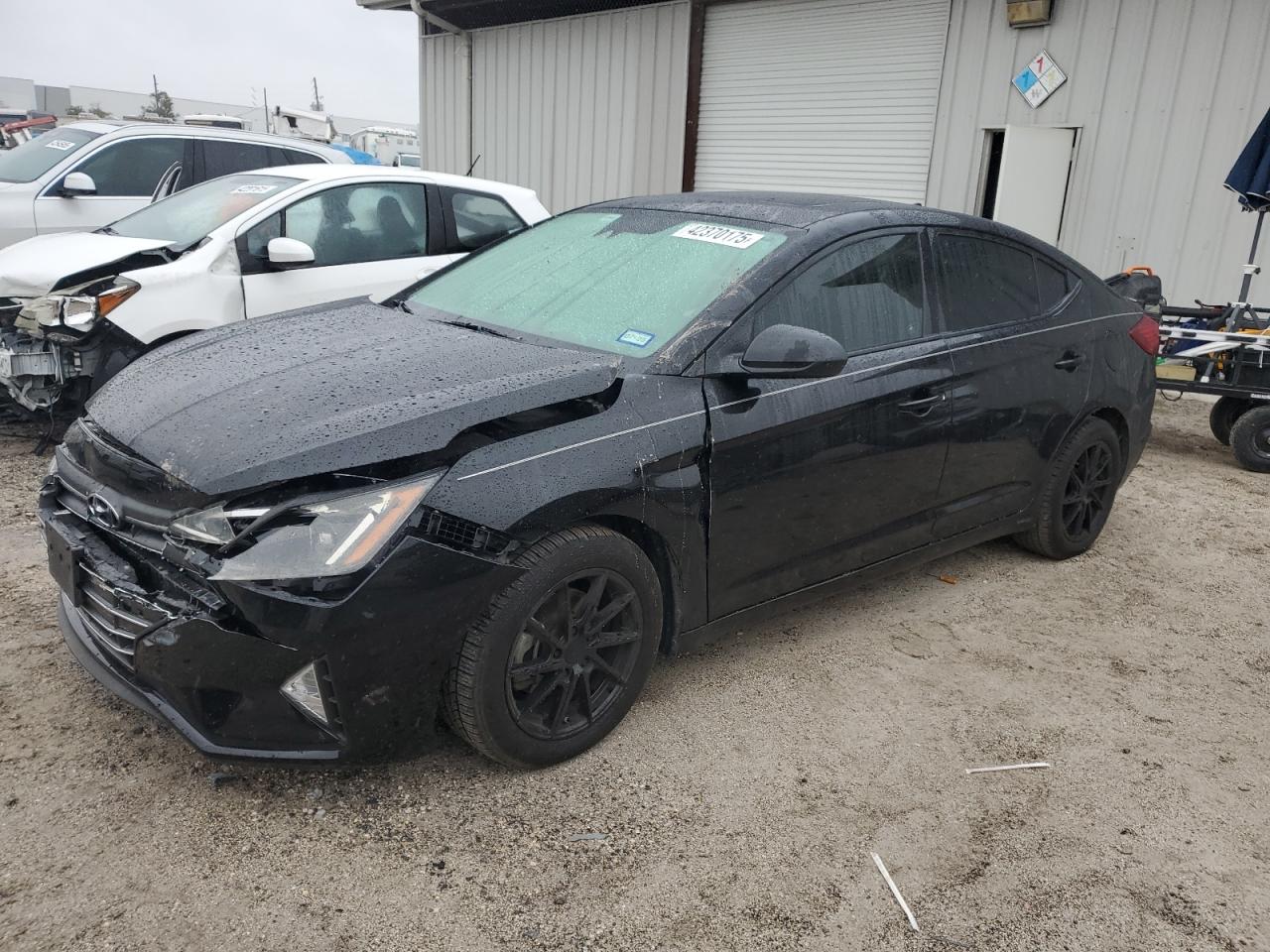 2019 Hyundai Elantra VIN KMHD84LF1KU784052