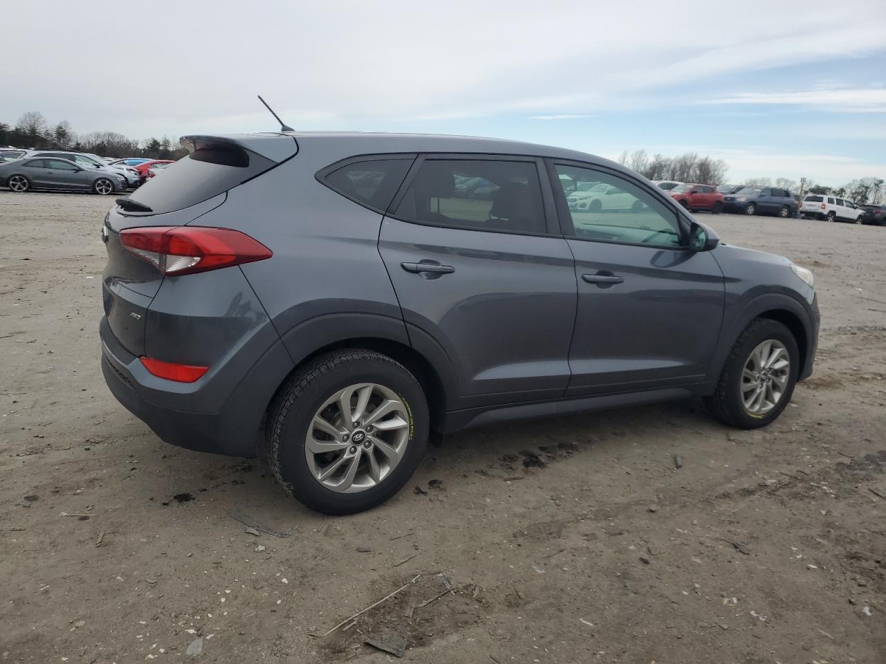 2018 Hyundai Tucson VIN KM8J2CA46JU611688 Copart auction photo, front end / minor dent/scratches damage thumbnail 3