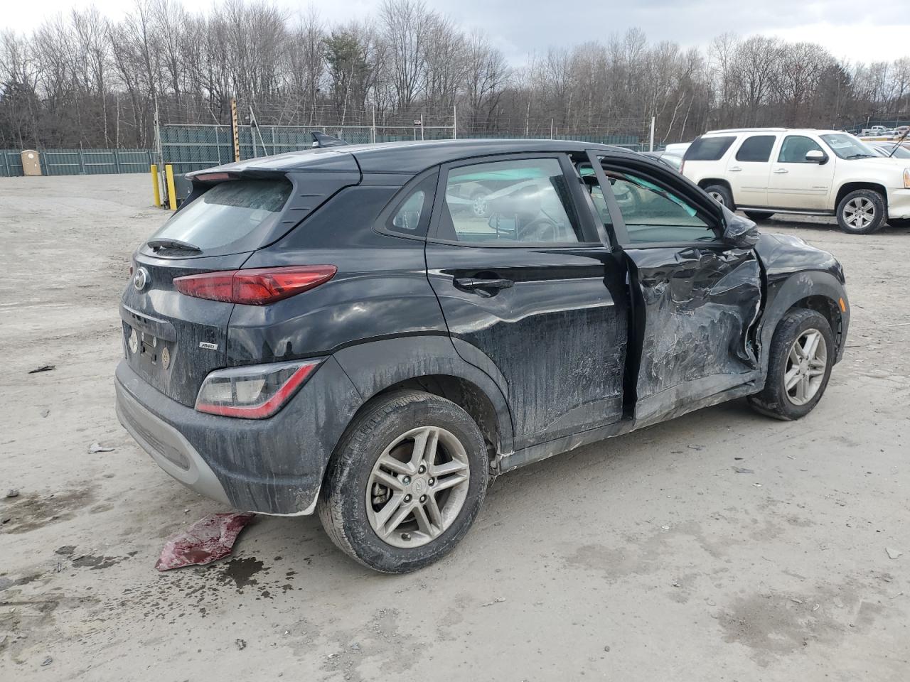 2023 Hyundai Kona VIN KM8K2CAB4PU058566 Copart auction photo, side / front end damage thumbnail 3