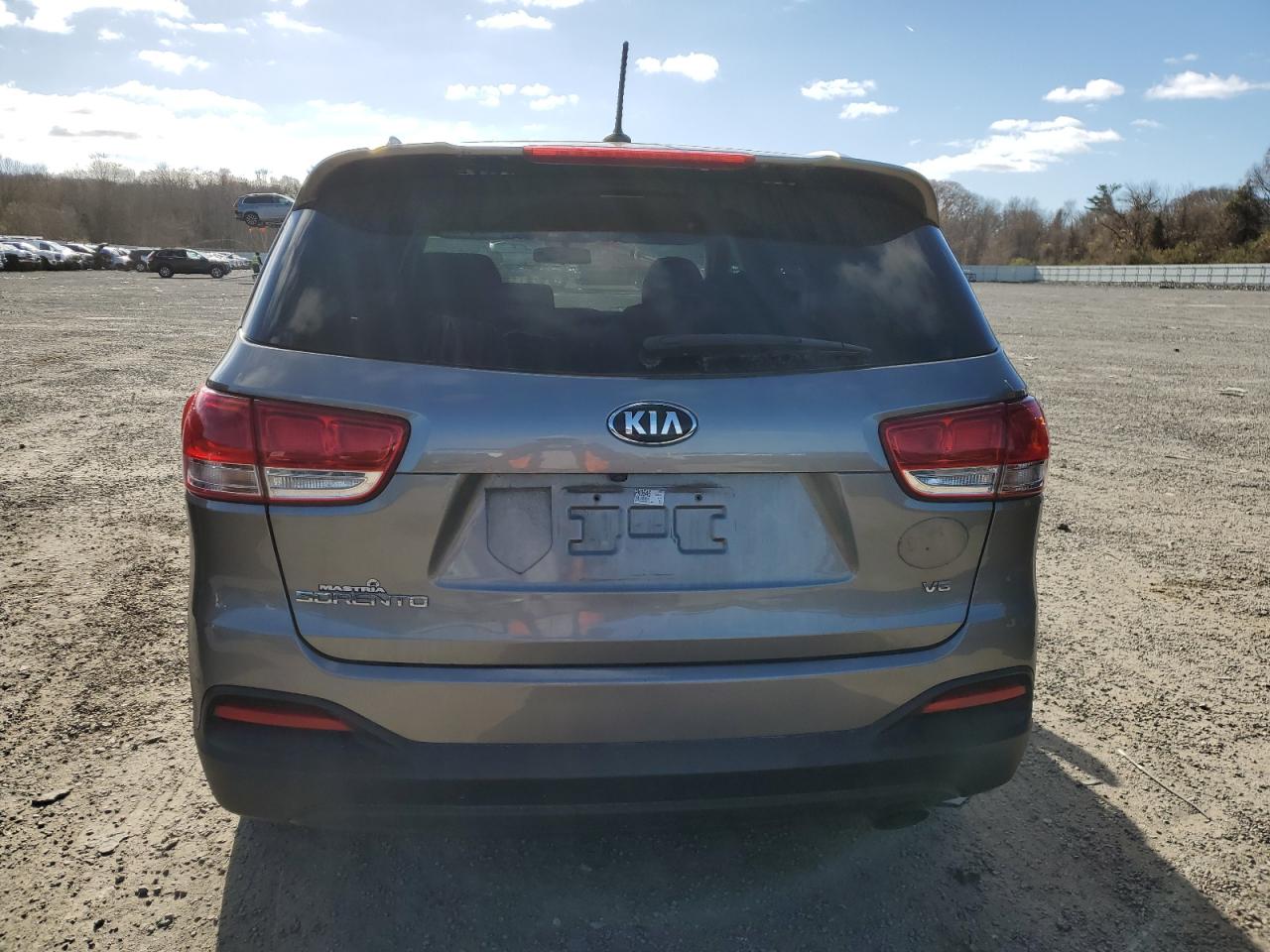 2018 KIA Sorento VIN 5XYPGDA50JG421367 Copart auction photo, front end damage thumbnail 6