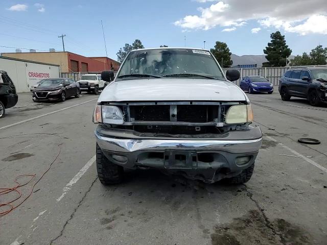 2002 Ford F-150 VIN 1FTRW08L32KE29970 Copart auction photo, all over damage thumbnail 11