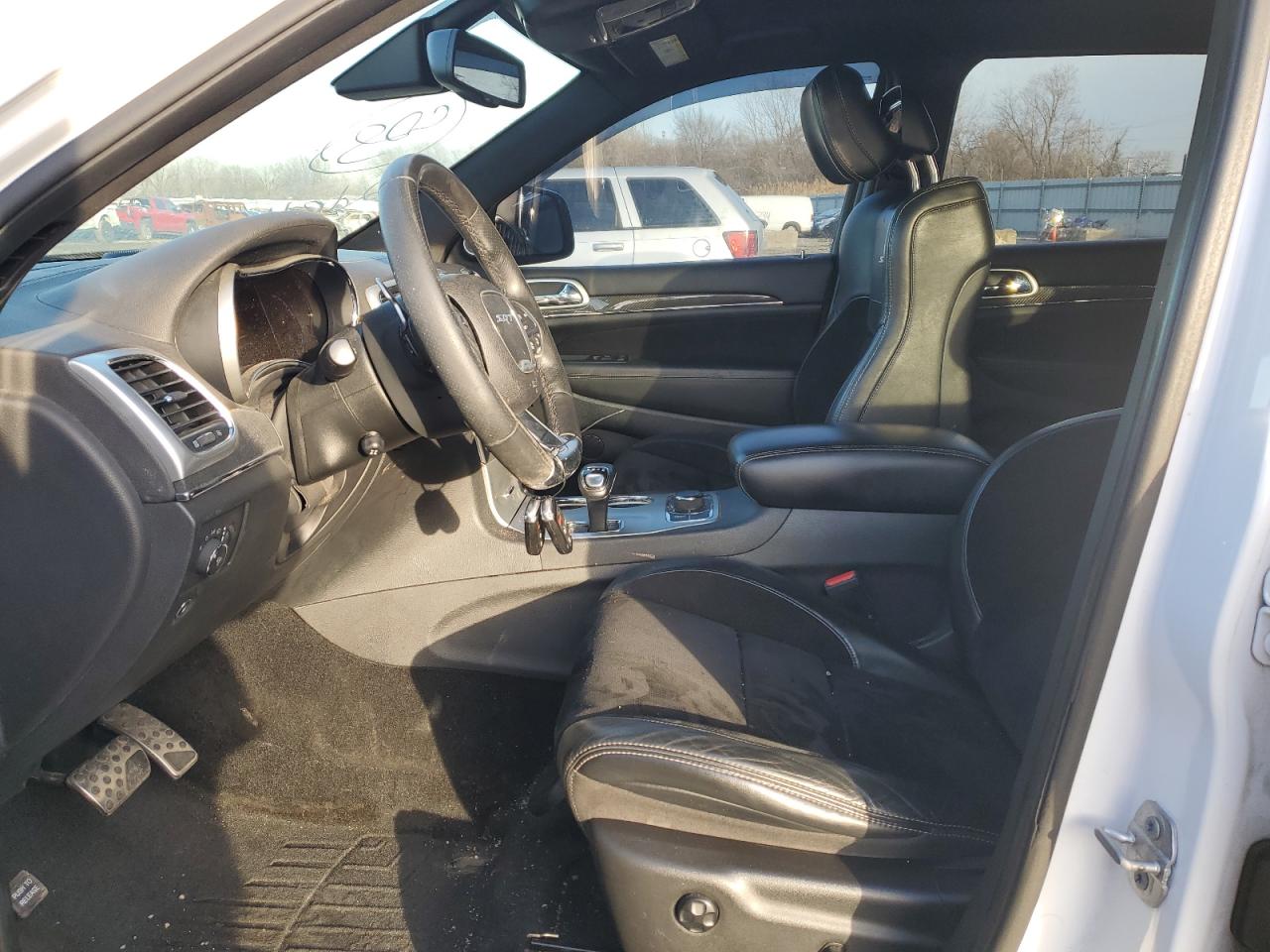 2015 Jeep Grand Cherokee VIN 1C4RJFDJ0FC830656 Copart auction photo, minor dent/scratches damage thumbnail 7