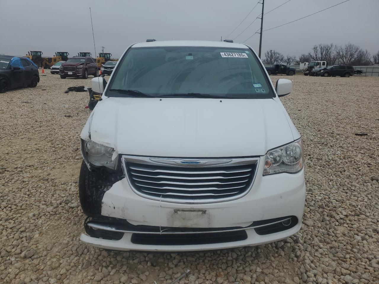 2015 Chrysler Town & Country VIN 2C4RC1BG7FR627985 Copart auction photo, front end damage thumbnail 5