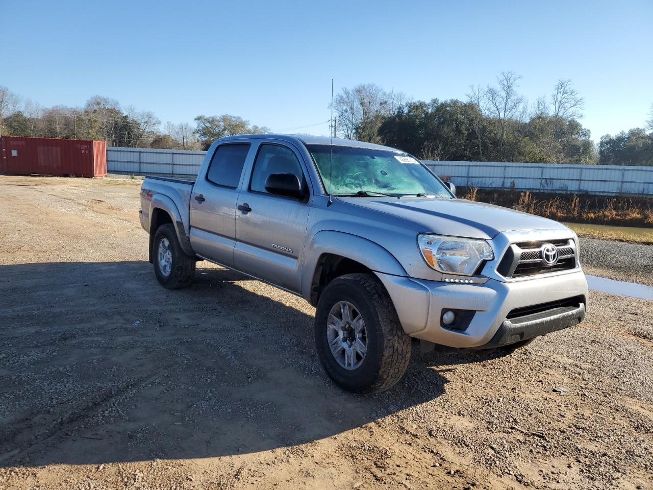 2015 Toyota Tacoma VIN 5TFLU4EN6FX138638 Copart auction photo, side damage thumbnail 4