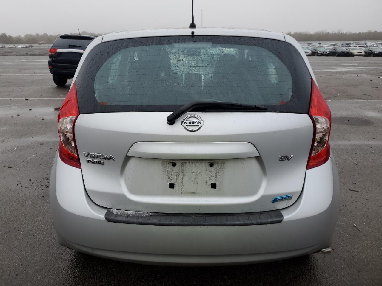 2015 Nissan Versa VIN 3N1CE2CP5FL358843 Copart auction photo, side / front end damage thumbnail 6