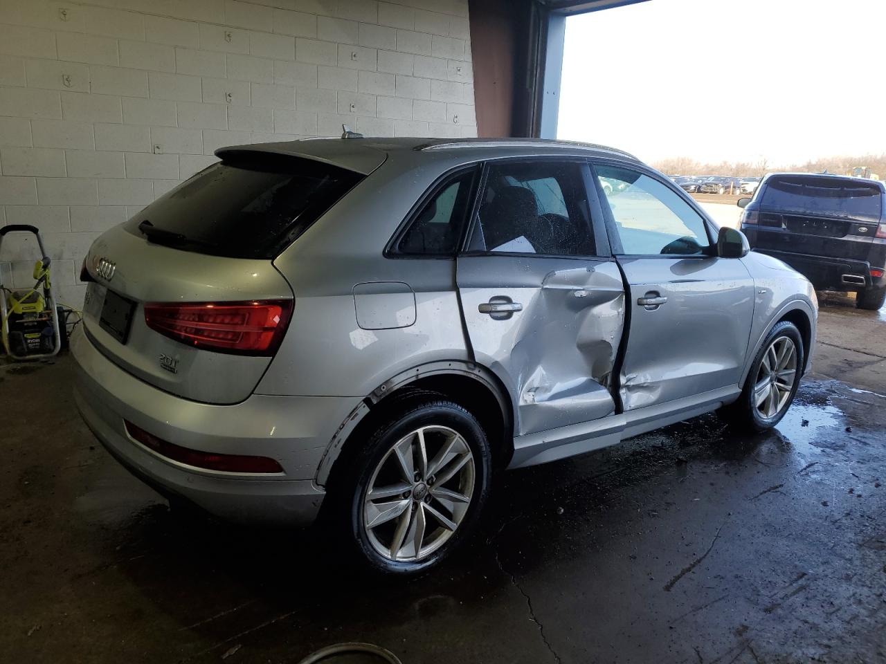 2018 Audi Q3 VIN WA1ECCFS7JR026691 Copart auction photo, side / minor dent/scratches damage thumbnail 3