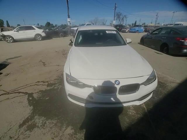 2017 BMW 3er VIN WBA8A9C34HK863973 Copart auction photo, side / front end damage thumbnail 11