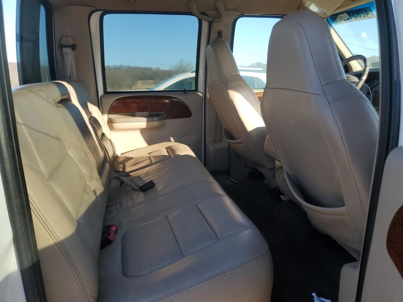 2001 Ford F250 VIN 1FTNW21F71EB45656 Copart auction photo, all over damage thumbnail 11