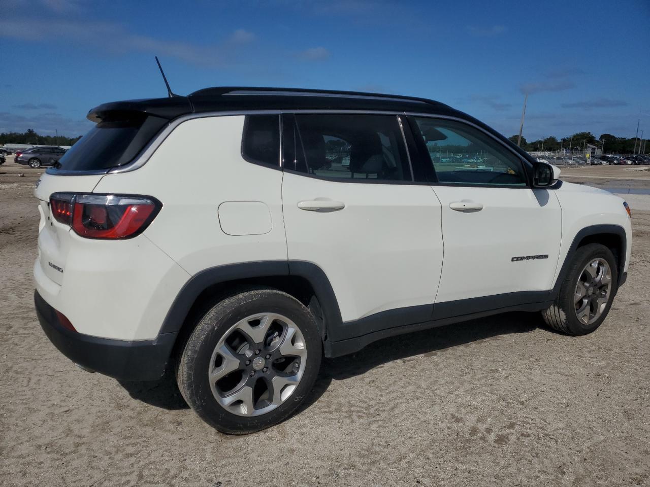 2019 Jeep Compass VIN 3C4NJCCB3KT782818 Copart auction photo, all over damage thumbnail 3