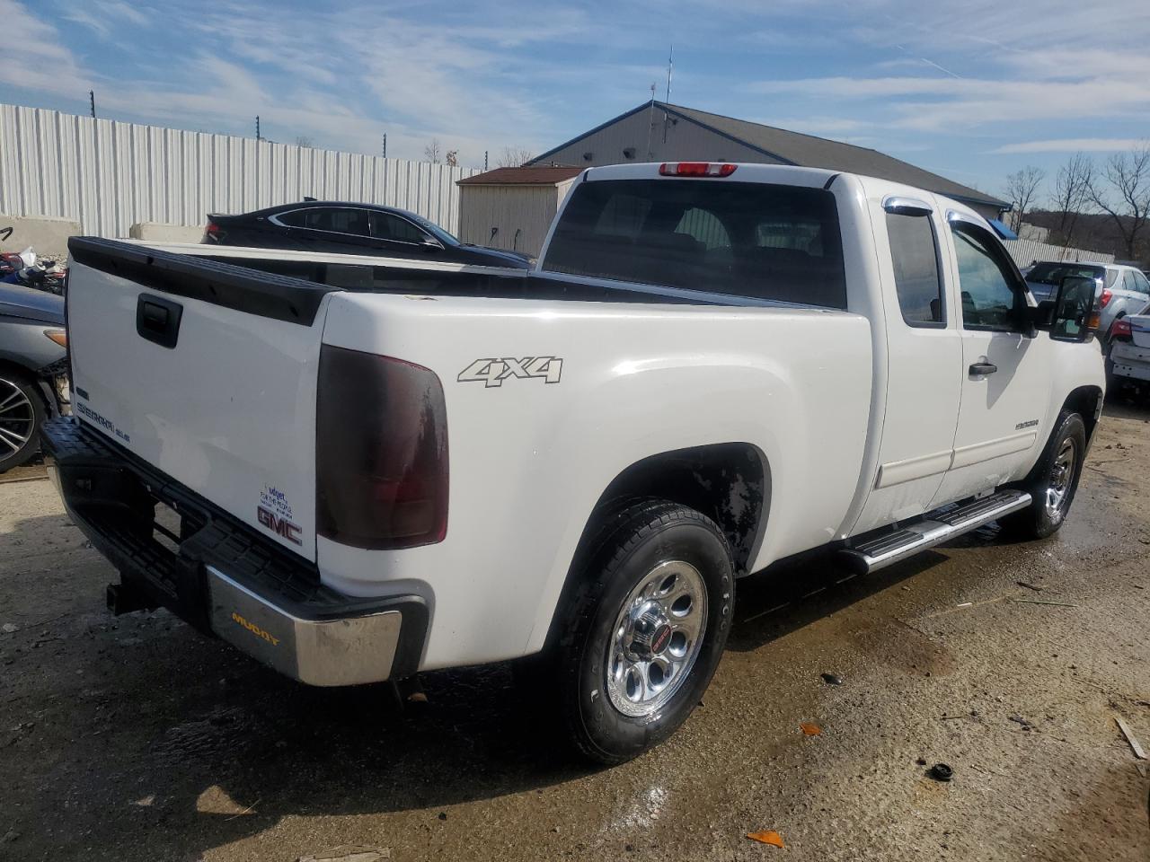 2011 GMC Sierra VIN 1GTR2VE3XBZ412247 Copart auction photo, partial repair damage thumbnail 3