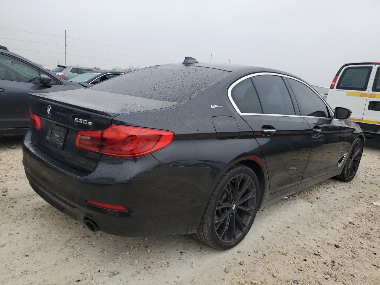 2018 BMW 5er VIN WBAJB1C55JB084492 Copart auction photo, side / minor dent/scratches damage thumbnail 3