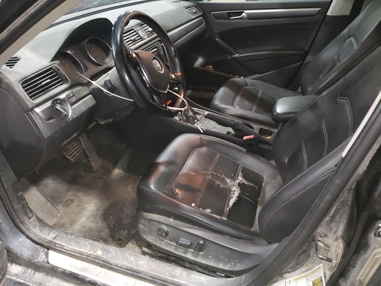 2017 Volkswagen Passat VIN 1VWDT7A33HC069959 Copart auction photo, front end damage thumbnail 7