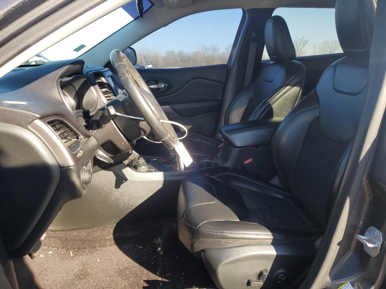 2019 Jeep Grand Cherokee VIN 1C4PJMLB5KD212047 Copart auction photo, undercarriage / front end damage thumbnail 7