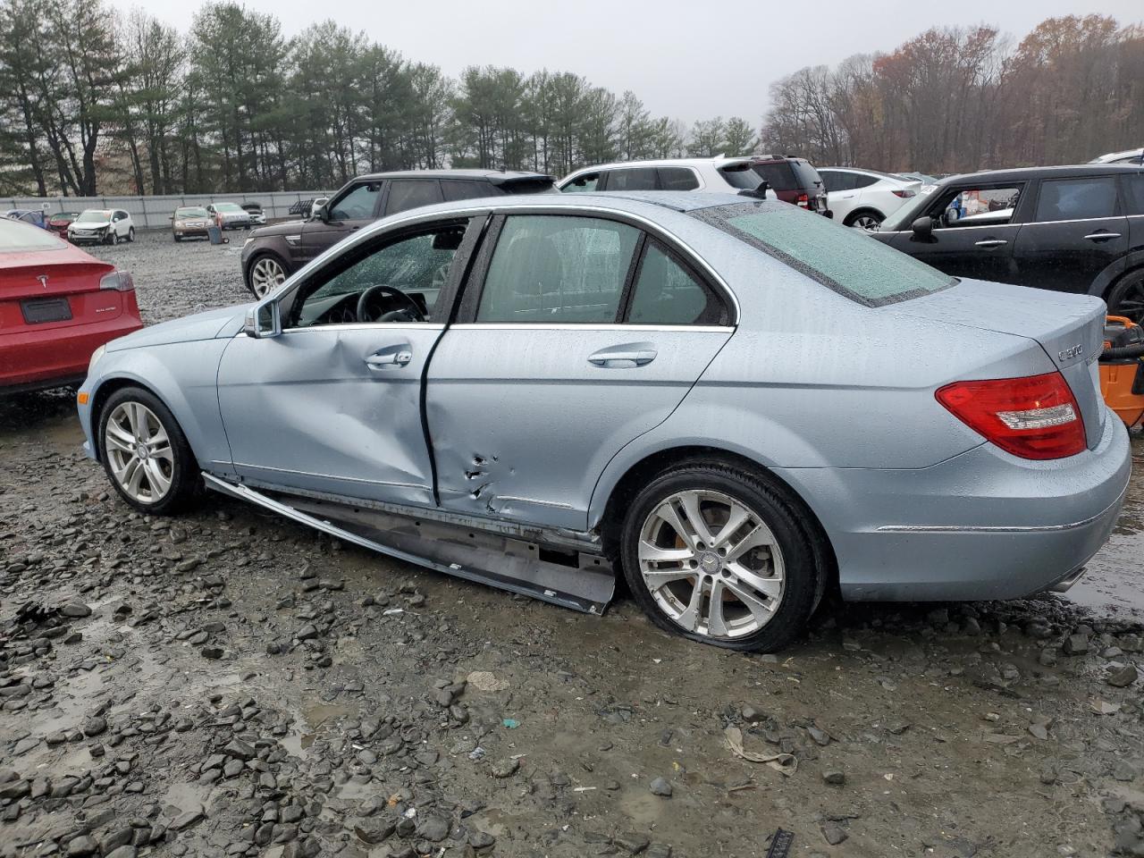 2013 Mercedes-Benz C-klasse VIN WDDGF8AB1DR278893 Copart auction photo, side damage thumbnail 2