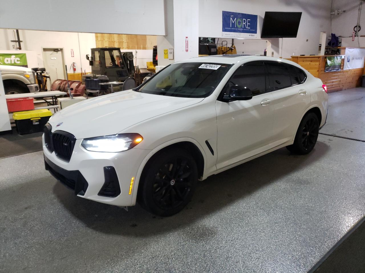 2022 BMW X4 VIN 5UX43DT02N9N25641