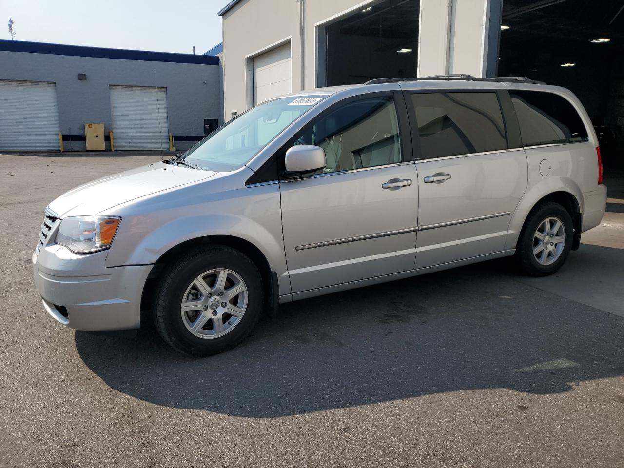 2010 Chrysler Town & Country VIN 2A4RR8DX3AR352123