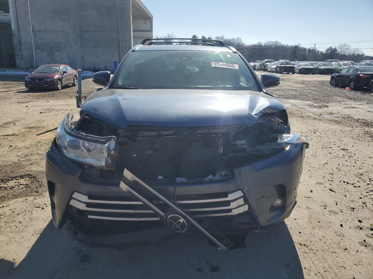 2018 Toyota Highlander VIN 5TDJZRFH3JS844625 Copart auction photo, front end / undercarriage damage thumbnail 5